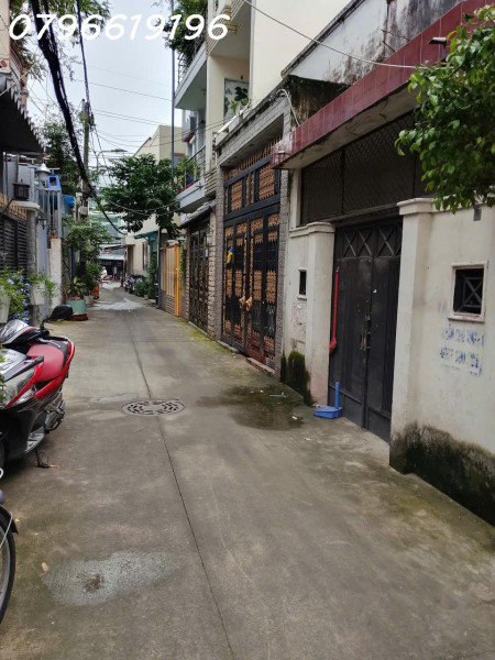 ÂU DƯƠNG LÂN MT HẺM XE TẢI 8M BÁN CĂN NHÀ CŨ TIỆN XÂY DỰNG MỚI