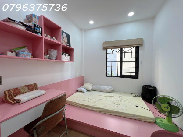 - Nhà bán 4 tầng nở hậu đẹp MT hẻm Dương Bá Trạc P1 Q8