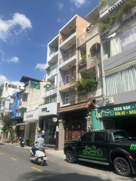 ** GÓC 2 MẶT TIỀN NGUYỄN BIỂU P. 2. QUẬN 5