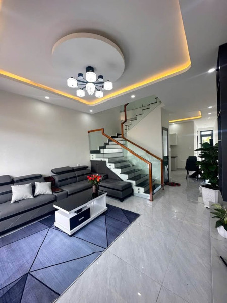 BÁN NHÀ ĐẸP MỚI XÂY CAO THẮNG ĐÀ LẠT - XÂY DỰNG PHÂN QUYỀN CHƯA ĐẾN 4 TỶ