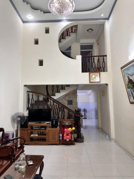 Chính chủ cần bán nhà đẹp trung tâm Quận 7 - Mặt tiền 1 sẹc - Kết nối giao thông thuận tiện