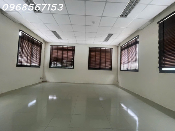 Bán nhà phố TP Mới Bình Dương, 3PN, Sân Ô Tô, Giá 2,75 Tỷ