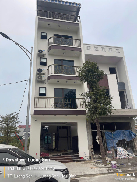 Bán gấp lô góc 2 mặt tiền DT 136,5m2 giá đầu tư đối diện khu chợ Lương Sơn, sẵn sổ đỏ sang tên(BP)