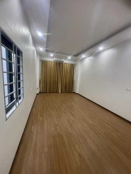 🏡 BÁN NHÀ LÊ TRỌNG TẤN – HÀ ĐÔNG – LÔ GÓC 2 THOÁNG – Ô TÔ ĐỖ CỬA
30m2 5 Tầng