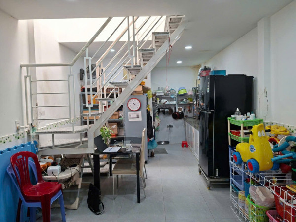 Q7 _ SÁT BÊN LOTTE MART _ ĐƯỜNG  LÊ VĂN LƯƠNG