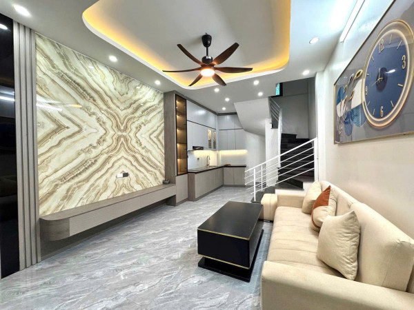 Cần bán chung cư B10C KĐT Nam Trung Yên, phường Trung Hòa, quận Cầu Giấy, Hà Nội