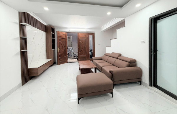 Bán nhà phố Phan Kế Bính Ba Đình 2 thoáng 50m2 5 tầng 05 ngủ 13.9 tỷ