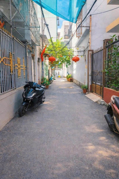 BÁN NHÀ TRUNG TÂM HÒA CƯỜNG – Sát Quảng trường 29/3 – Vào  ở luôn