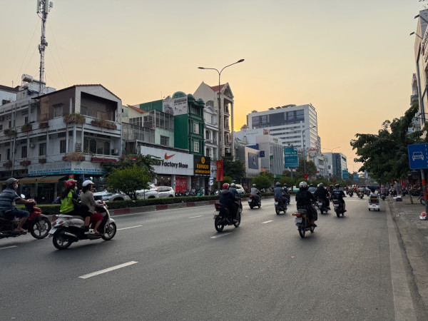 BÁN NHÀ MẶT TIỀN THÂN NHÂN TRUNG - SÁT GA T3 - TIỆN KINH DOANH - 4 TẦNG - Q. TÂN BÌNH - HƠN 14 TỈ