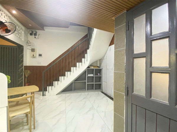 Nhà riêng nguyên căn cho thuê – Quận 10 - 2PN - 13tr