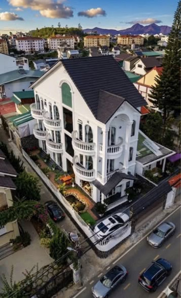 BÁN BIỆT THỰ HAI MẶT TIỀN PHƯỜNG 6, ĐÀ LẠT