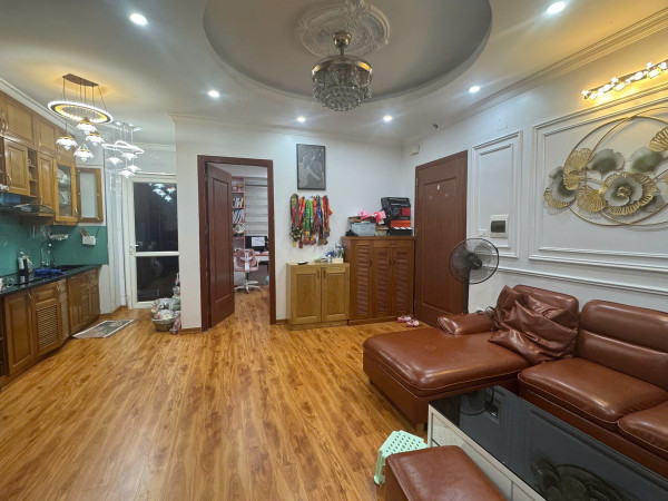 CHO THUÊ MẶT PHỐ ĐỘI CẤN – VỊ TRÍ ĐẸP, KINH DOANH ĐA DẠNG