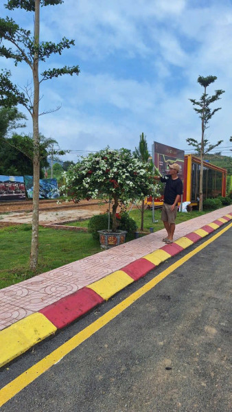 Bán mảnh đất( 8x15 )120m2 full thổ cư. xã Phú Cát Hà Nội,Cách ql21 150m, cạnh trường đại học công