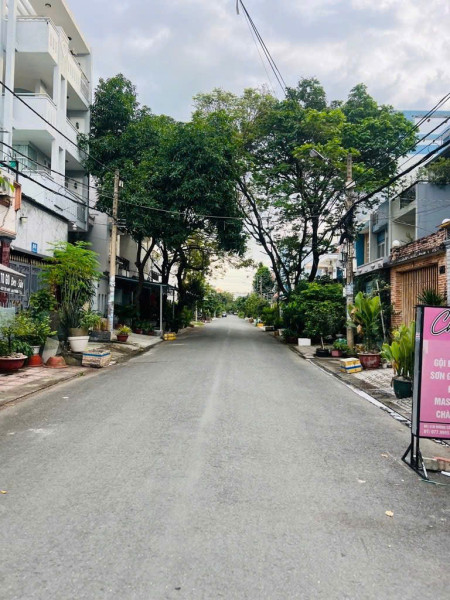 Giá giảm chào còn 10Tỷ còn thương lượng - Khu dân cư Bình Hưng