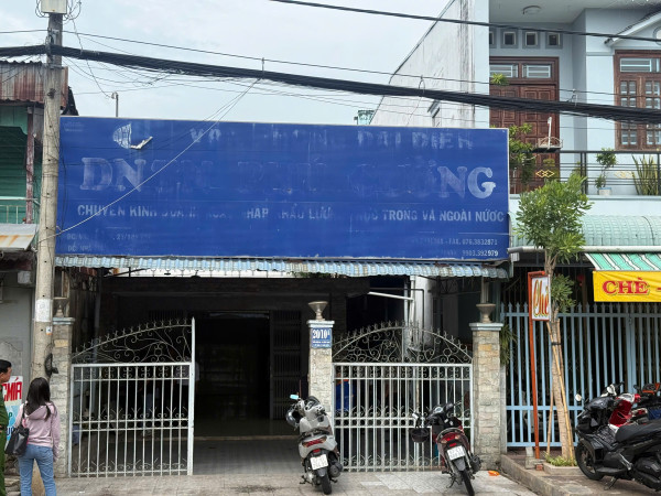 Bán nhà mặt tiền đường Trần Hưng Đạo 300m2, ngang 7m, Mỹ Thới , Long Xuyên ,An Giang