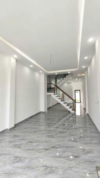 NHÀ MẶT TIÊN HỒ VĂN CỐNG THỦ DẦU MỘT GIÁ CHỈ 2 TỶ??