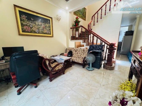 GẤP BÁN-GIÁ SIÊU TỐT-SÁT MẶT TIỀN NGAY GA PHẠM VĂN BẠCH P.TÂN SƠN-KHU VIP ĐƯỜNG BÀN CỜ-NHÀ 3 TẦNG