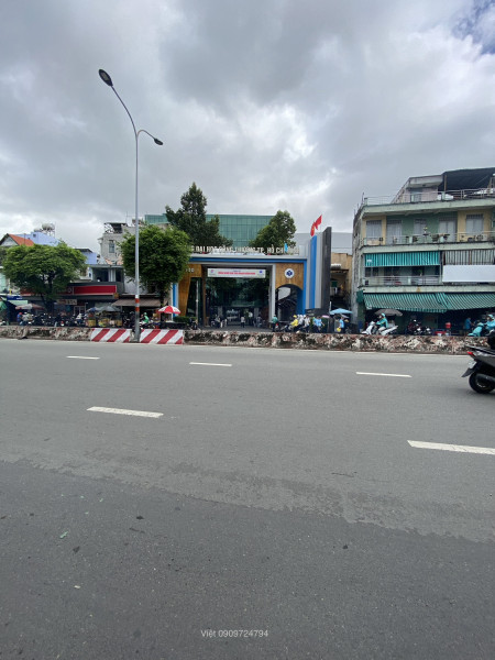 Bán dãy trọ đối diện đại học Công nghiệp Thực phẩm Tp HCM, 72m2, nhỉnh 5 tỷ.