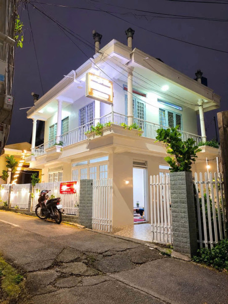 Cho thuê khách sạn 17 phòng có thang máy, hầm xe giá 35 triệu đường Xô Viết Nghệ Tĩnh Đà Lạt Lâm
