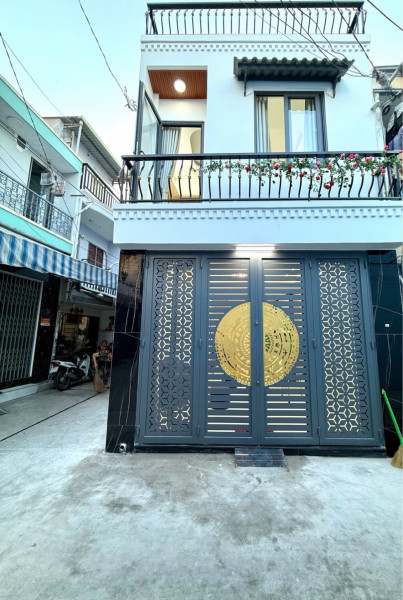 Hẻm xe hơi rộng rãi Khu dân cư an ninh – ổn định – dễ di chuyển