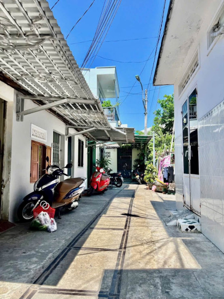 BÁN NHÀ 2 TẦNG ĐƯỜNG B7 PHƯỚC HẢI NHA TRANG