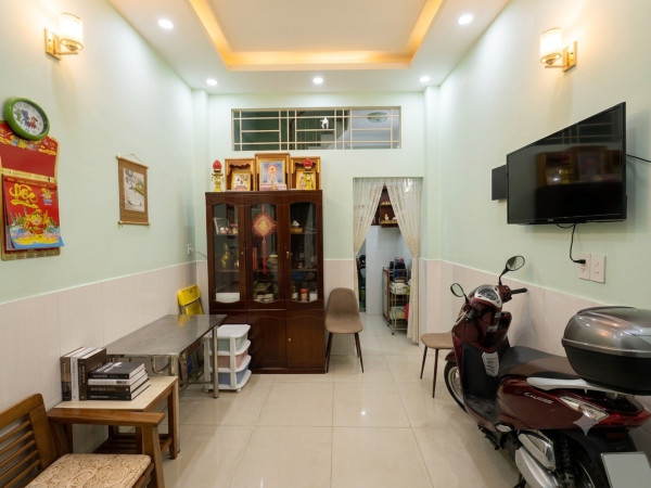 + Hẻm ô+ Vị trí trung tâm: Gần Nguyễn Trãi, Trần Hưng Đạo, An Dương Vương, Võ Văn Kiệt; thuận tiện