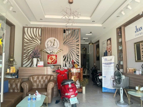 BÁN NHÀ MẶT TIỀN KHU VIP – 4 TẦNG CÓ THANG MÁY – ĐỐI DIỆN CHỢ, CẠNH TRUNG TÂM THƯƠNG MẠI