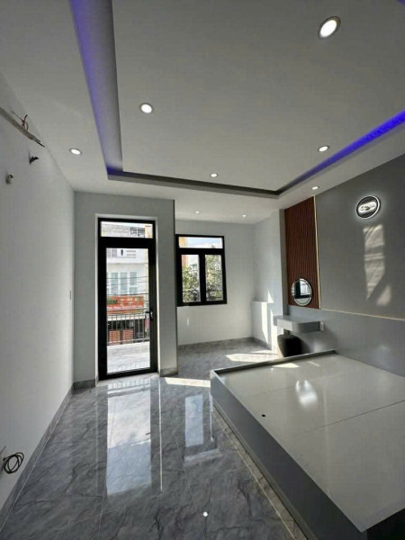HÀNG SIÊU HIẾM - GIÁ SIÊU TỐT - CHỐT NGAY XE HƠI NGỦ TRONG SÂN NGAY KẾ BÊN TTHC TP THỦ ĐỨC Chỉ 9 tỷ