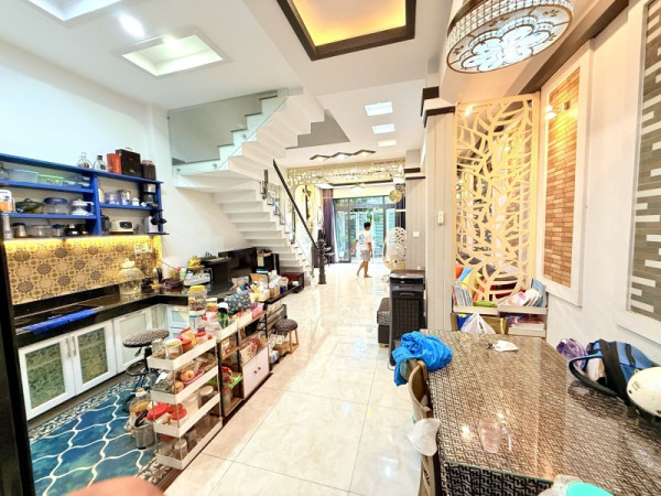 Bán đất phân lô Hẻm Đường 11 Linh Xuân - HCM - 70m2 (6m x 11.5m) - Chỉ 2Tỷxxx ( xxCấp 2)