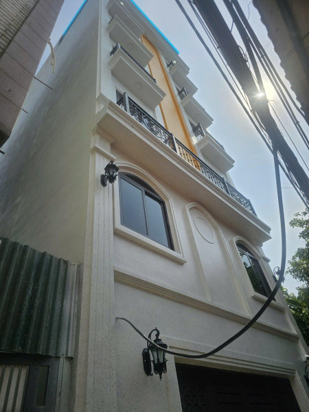 Bán gấp tòa CHDV phố Hòa Bình 7 - TK 7 tầng có thang máy - Gồm 17 phòng cho thuê.