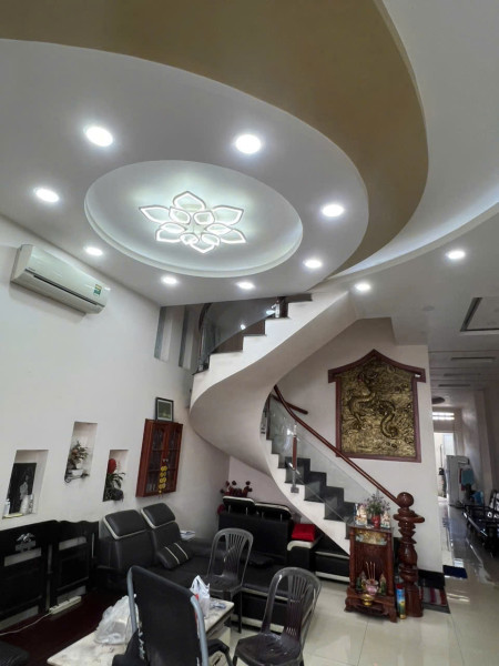 SIÊU PHẨM 2 MẶT TIỀN TRUNG TÂM Q 2 CŨ - TP HCM