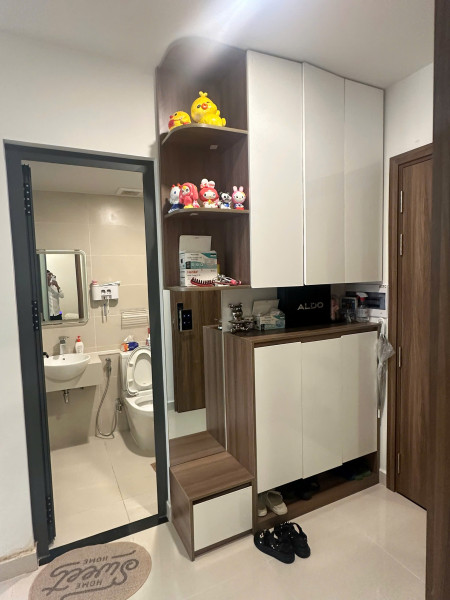 2PN2WC - 67m2 - Giá 3.75 tỷ bao thuế phí - Đủ nội thất - Q7 Riverside