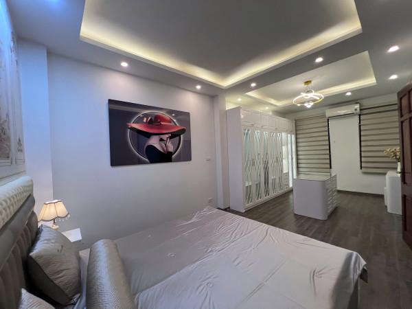 Siêu hiếm. Nhà khu Trung Hòa- Nhân Chính, Thanh Xuân. Ngõ ô tô tránh. ô tô vào nhà. Về ở ngay