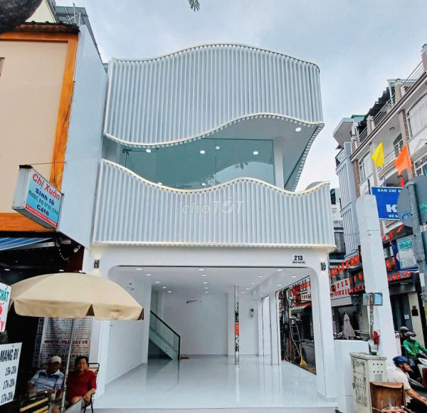 Chính Chủ Bán Mặt Tiền Nguyễn Thiện Thuật, P.1, Q.3: (5x7.8m), Giá Tốt 22,9 Tỷ, Vị Trí Đẹp!