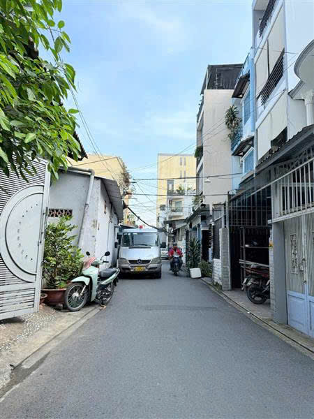 NHÀ ĐẸP TRƯỜNG CHINH – THÔNG BÀU CÁT, HẺM NHỰA 5M – Ô TÔ 7 CHỖ VÀO NHÀ – CHỈ 8.5 TỶ